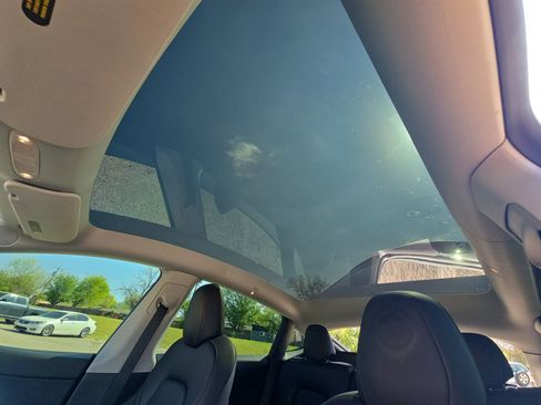 Used 2022 Tesla Model Y Performance image 21