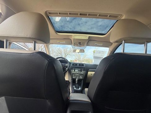 Used 2014 Volkswagen Jetta SEL image 15