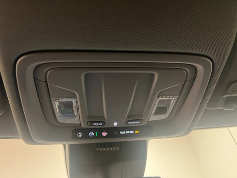 Used 2022 Chevrolet Silverado 1500 RST image 39