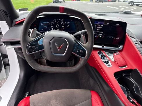 Used 2020 Chevrolet Corvette Stingray Preferred Cpe w/ 2LT Preferred Equipment Group RWD image 18