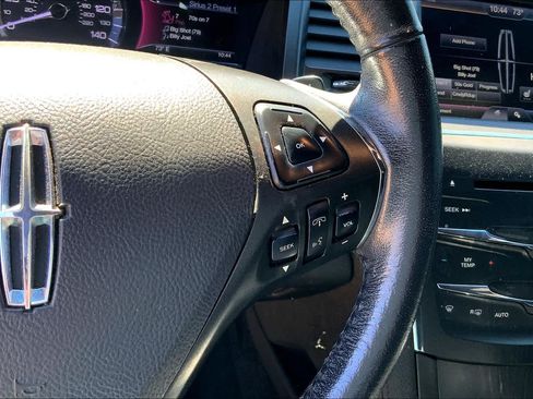Used 2014 Lincoln MKS FWD image 11