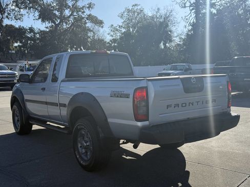 Used 2002 Nissan Frontier XE image 6