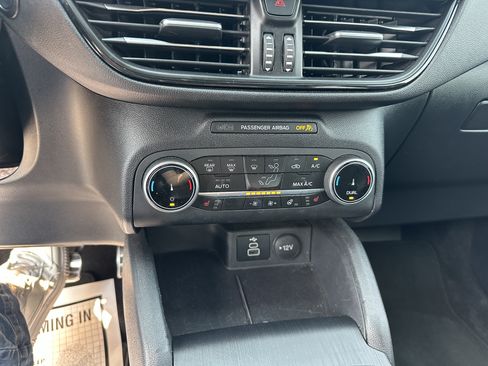 Used 2024 Ford Escape ST-Line AWD/4WD image 10