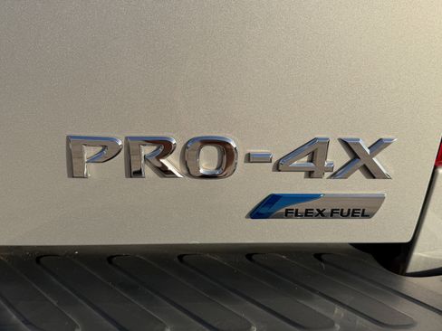 Used 2019 Nissan Frontier PRO-4X image 15