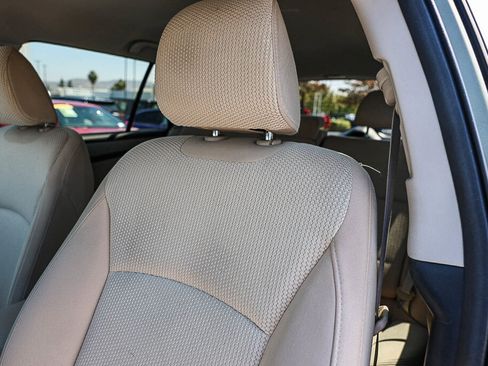 Used 2017 Subaru Outback 2.5i Premium w/ Popular Package #2 AWD/4WD image 15