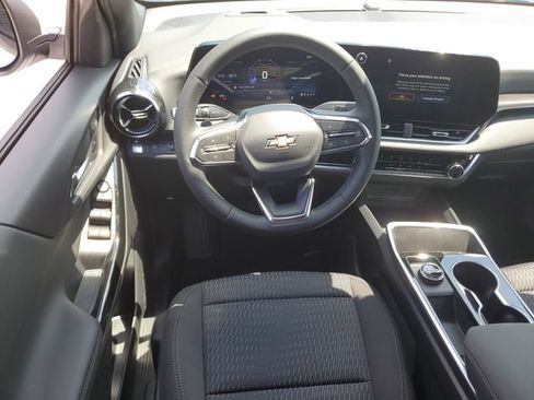New 2026 Chevrolet Equinox LT FWD image 10