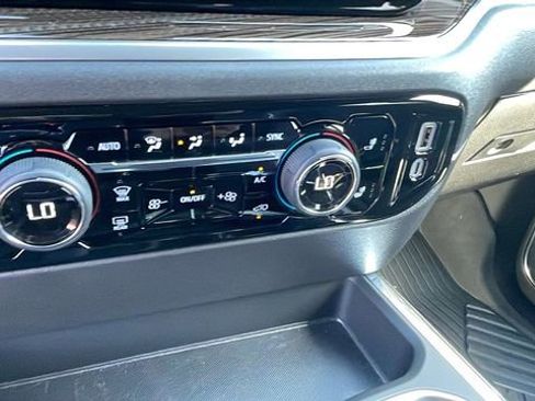 Used 2025 Chevrolet Silverado 1500 LT Trail Boss w/ LT Trail Boss Premium Package AWD/4WD image 20
