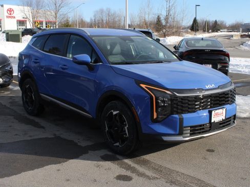 New 2026 Kia Sportage EX AWD/4WD image 3
