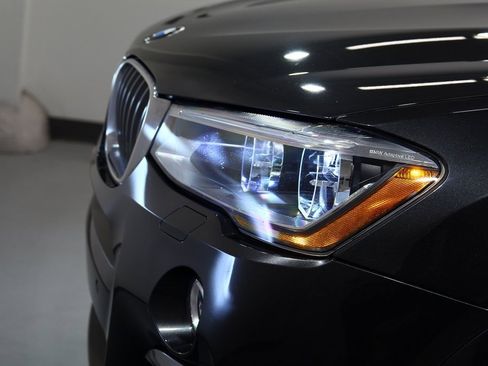 Used 2018 BMW X4 M40i image 16