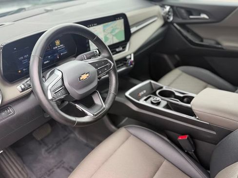 Used 2026 Chevrolet Equinox LT w/ Convenience Package II AWD/4WD image 15