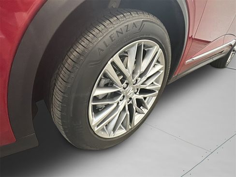 Used 2023 Acura MDX SH-AWD w/ Advance Package image 3