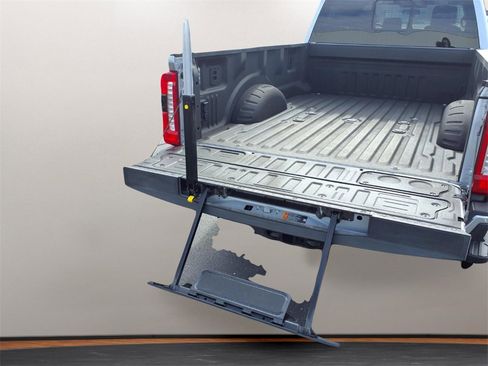 Used 2024 Ford F350 Lariat w/ Lariat Ultimate Package image 27