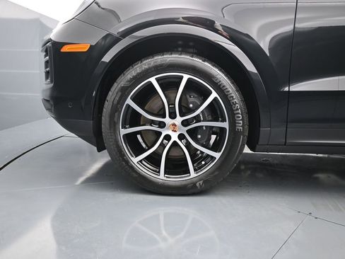 New 2026 Porsche Cayenne Coupe AWD/4WD image 6