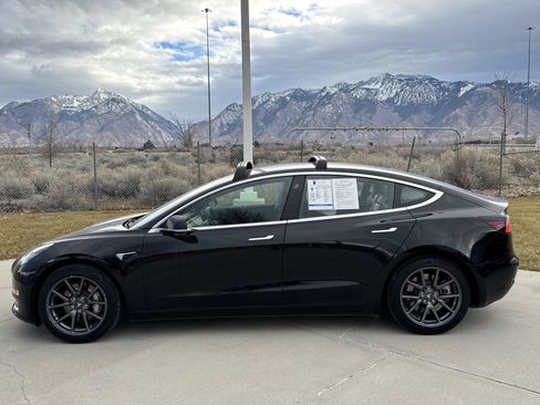 Used 2018 Tesla Model 3 Long Range image 2