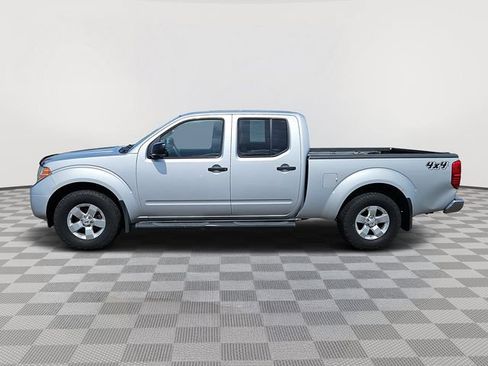 Used 2012 Nissan Frontier SV w/ SV Premium Utility Pkg AWD/4WD image 2