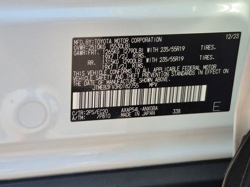Used 2024 Toyota RAV4 XSE w/ Weather Package AWD/4WD image 26