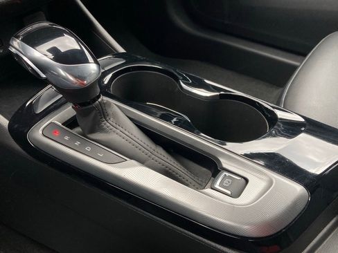 Used 2025 Buick Envista Sport Touring image 26