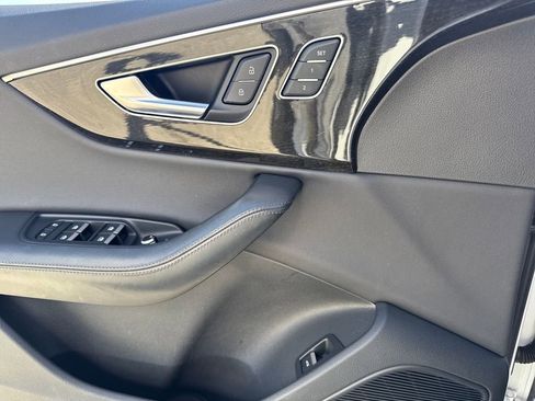 Used 2022 Audi Q7 3.0T Prestige image 21