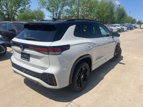 New 2026 Volkswagen Tiguan SE R-Line AWD/4WD image 6