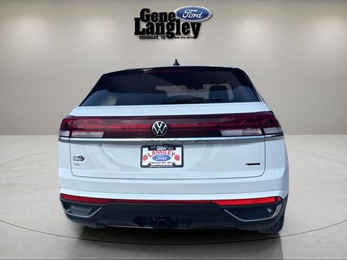 Used 2025 Volkswagen Atlas Cross Sport SE image 22