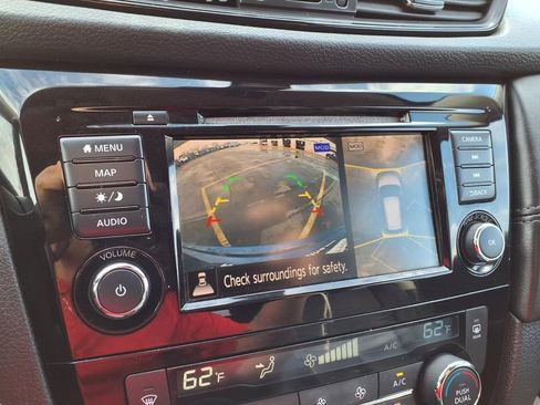 Used 2020 Nissan Rogue SL image 6