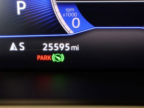Used 2022 Volkswagen Tiguan SE FWD image 40
