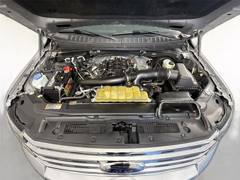 Used 2021 Ford Expedition XLT image 30