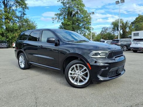 Used 2023 Dodge Durango GT image 2