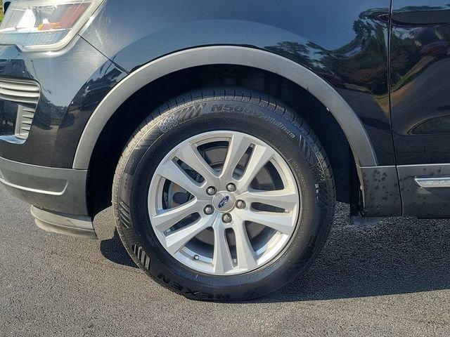 Used 2018 Ford Explorer XLT AWD/4WD image 5