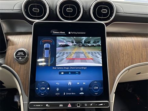 Used 2025 Mercedes-Benz GLC 300 4MATIC image 25