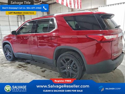 Used 2018 Chevrolet Traverse LT image 2