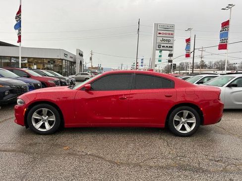 Used 2015 Dodge Charger SXT image 6