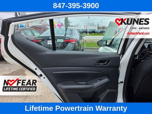 Used 2024 Nissan Altima 2.5 SV image 17