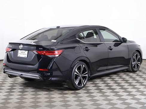 Used 2023 Nissan Sentra SR w/ SR Premium Package image 11