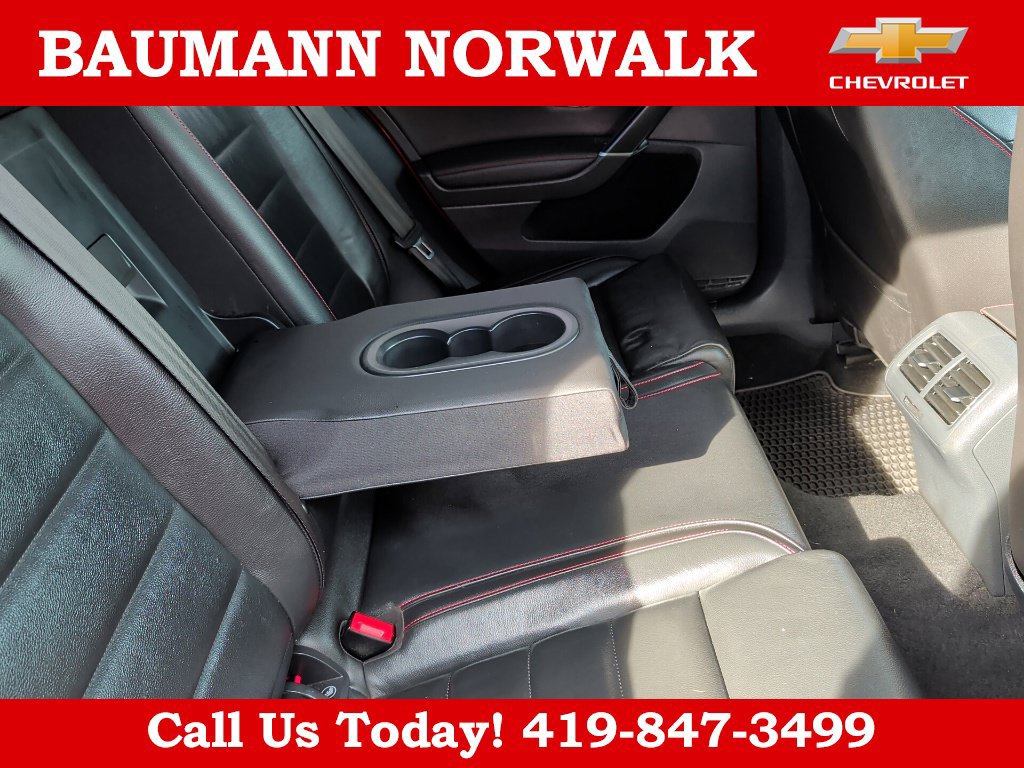 Used 2021 Volkswagen GTI SE FWD image 39