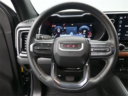 Used 2024 GMC Canyon AT4 w/ Technology Package image 28