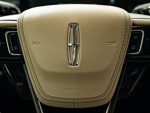 Used 2022 Lincoln Aviator Grand Touring w/ Equipment Group 301A image 29