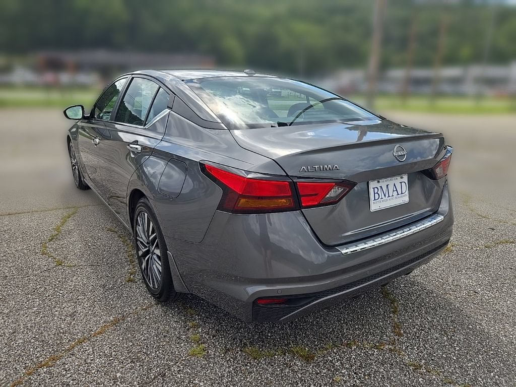 Used 2023 Nissan Altima 2.5 SV FWD image 11