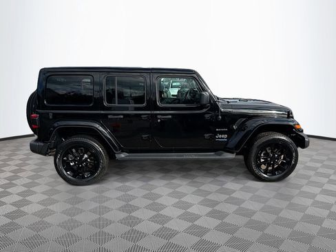 Used 2022 Jeep Wrangler Unlimited Sahara w/ Cold Weather Group image 5