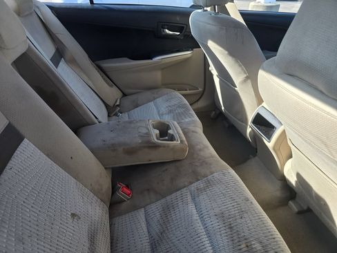 Used 2013 Toyota Camry LE FWD image 12