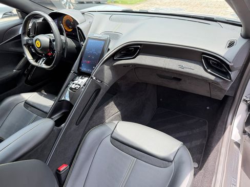 Used 2022 Ferrari Roma RWD image 46