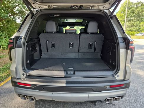 New 2027 Chevrolet Traverse Z71 w/ Driver Confidence Package AWD/4WD image 34