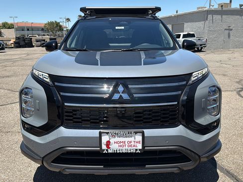 New 2026 Mitsubishi Outlander AWD image 2