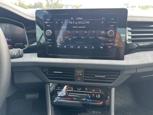 New 2025 Volkswagen Jetta SE image 17