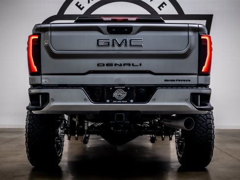 Used 2026 GMC Sierra 2500 Denali Ultimate w/ Max Trailering Package AWD/4WD image 10