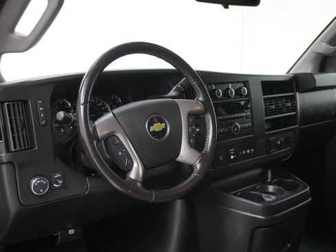 Used 2017 Chevrolet Express 3500 LT w/ LT Preferred Equipment Group image 8