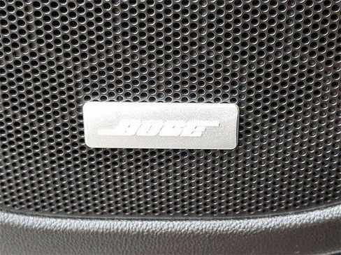 Certified 2023 GMC Acadia SLT w/ Preferred Package image 24