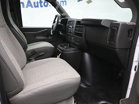 New 2026 Chevrolet Express 2500 w/ Driver Convenience Package image 7