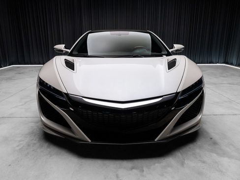 Used 2017 Acura NSX AWD/4WD image 12