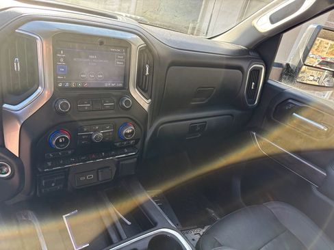 Used 2022 Chevrolet Silverado 2500 LTZ w/ LTZ Premium Package image 18